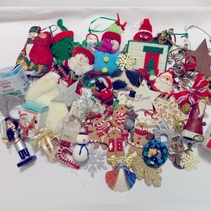 Lot of more than 50 ornaments